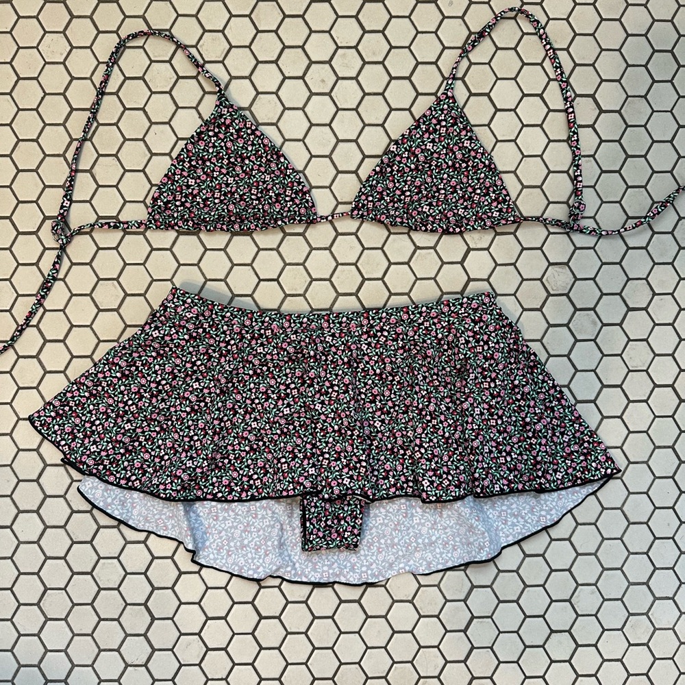 Frankie’s Bikinis Summer Nights Swim Set